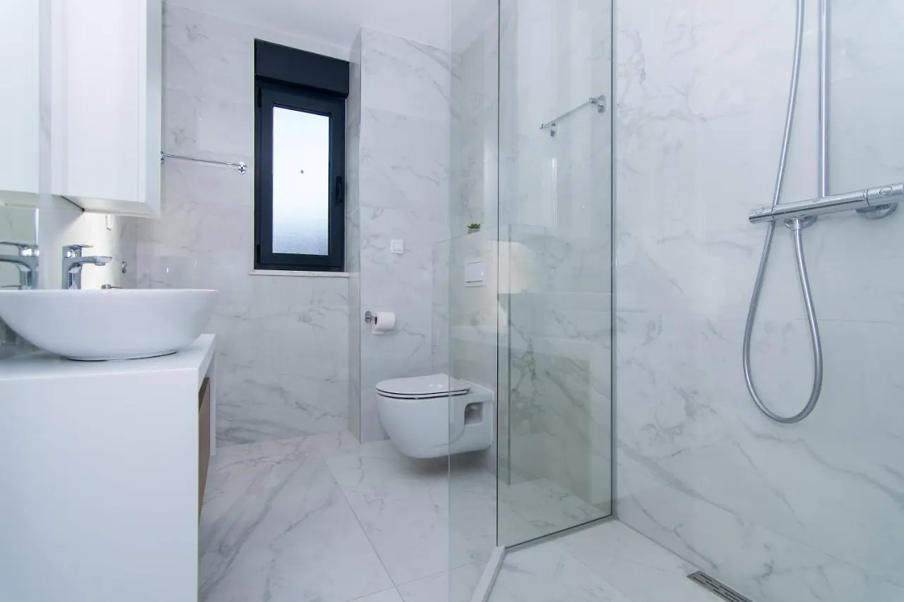 Villa 23 B Heated Pool Apartman